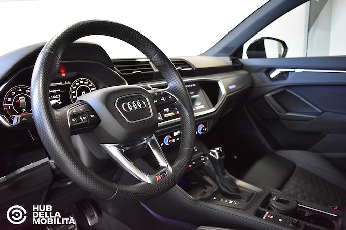 AUDI RS Q3 SPB quattro S tronic